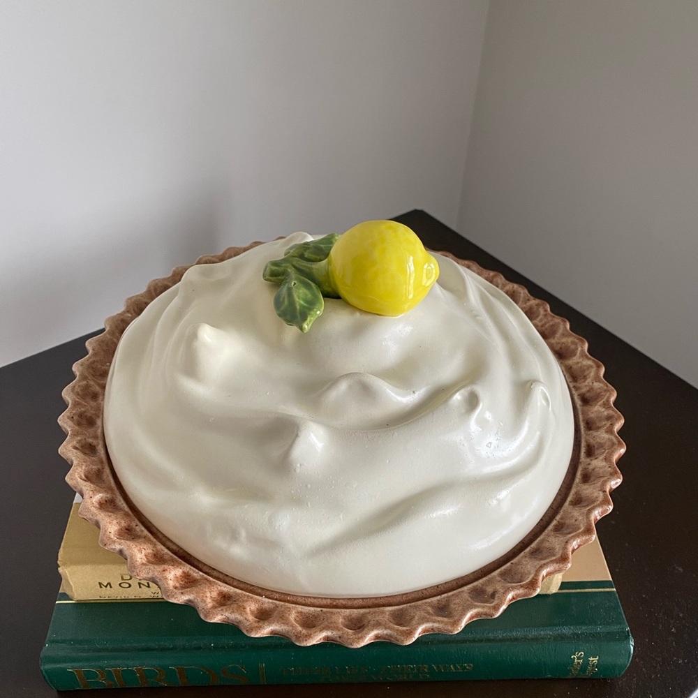 Vintage Lemon meringue Pie Dish